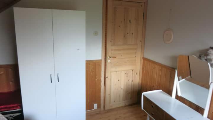 Airbnb And Booking At Postvegen 95 Vigra Buitenkant foto
